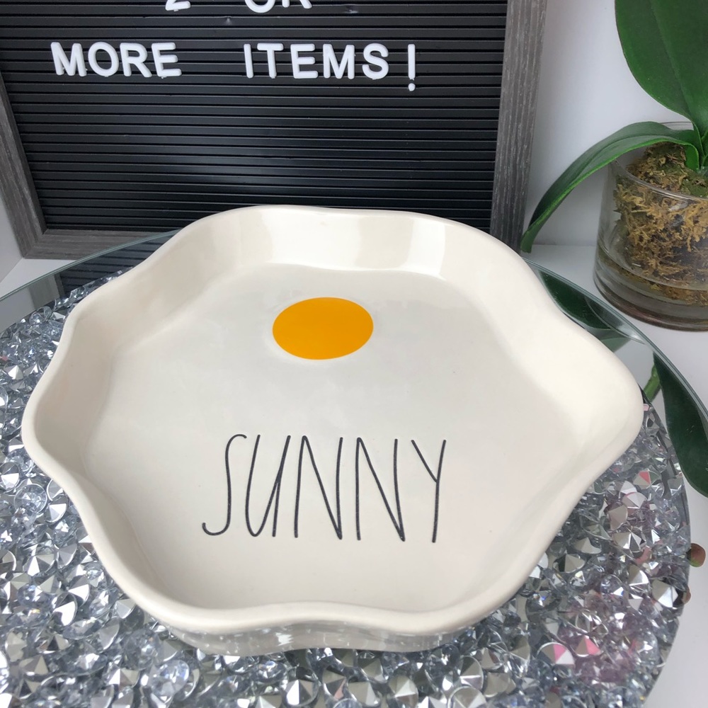 Rae Dunn SUNNY egg plate